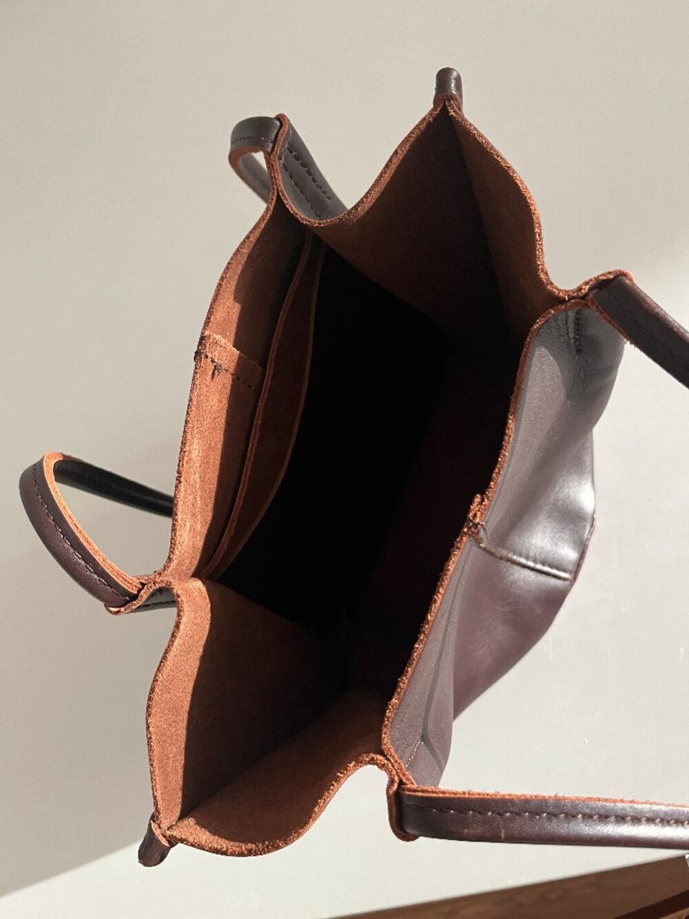 Portland Leather Devan Bucket Tote in Grizzly - Picture 6 of 6